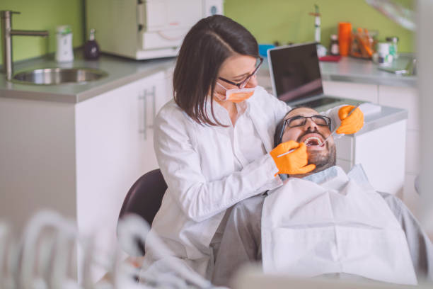 Best Cracked Tooth Emergency Dentist  in Willmsburg, IA